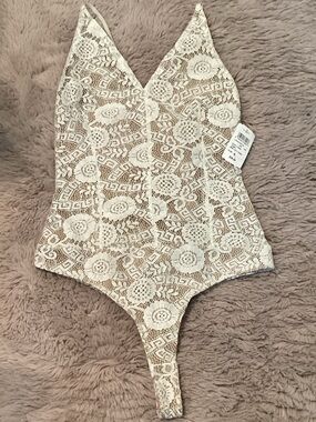 Windsor Ivory Floral Lace Bodysuit